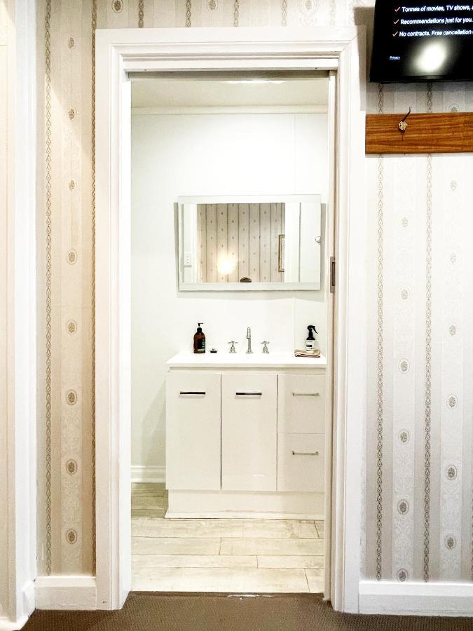 Strahan Wilderness Lodge エクステリア 写真